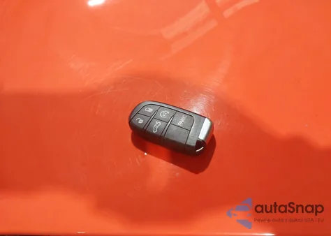 2018 Dodge Challenger Sxt z USA, uszkodzony, nr VIN 2C3CDZAG3JH120605